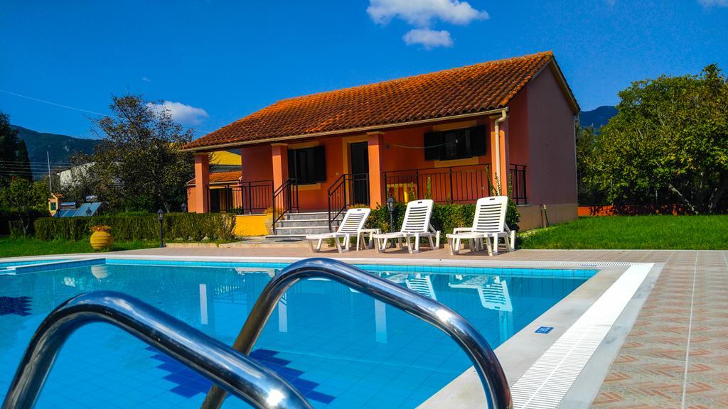 Gregory-Vassilis Apartments ดัสเซีย ภายนอก รูปภาพ