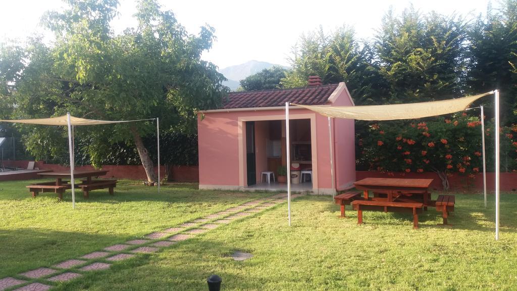 Gregory-Vassilis Apartments ดัสเซีย ภายนอก รูปภาพ